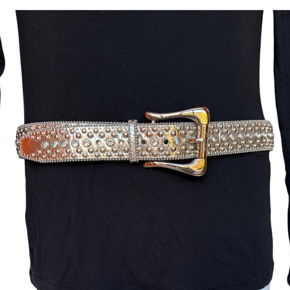 Guess Studded Rhinestone Silver Metallic Leather Bling Belt  L or XL(?) Pls Read